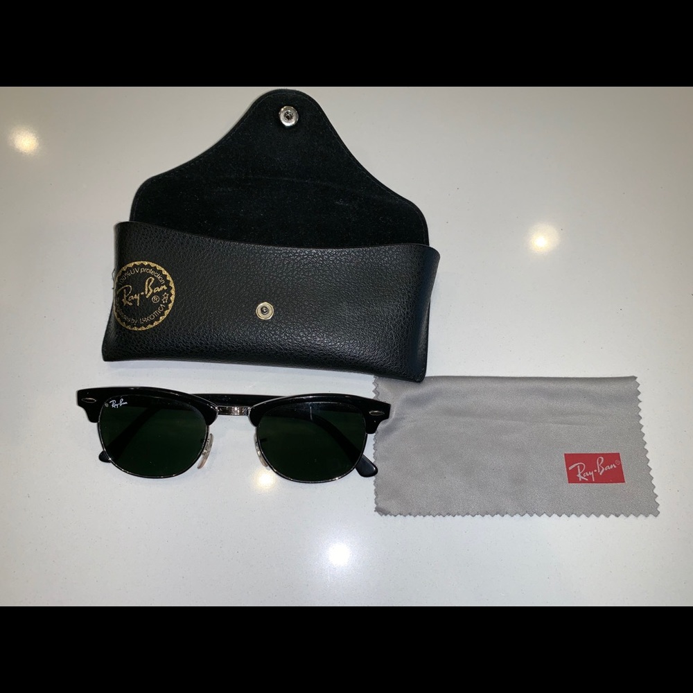 Ray-Ban Clubmaster RB2156 901 black sunglasses